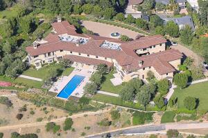 EXC  Meghan Markle & Prince Harry