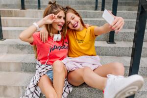 redessociales-adolescentes-selfie.jpg