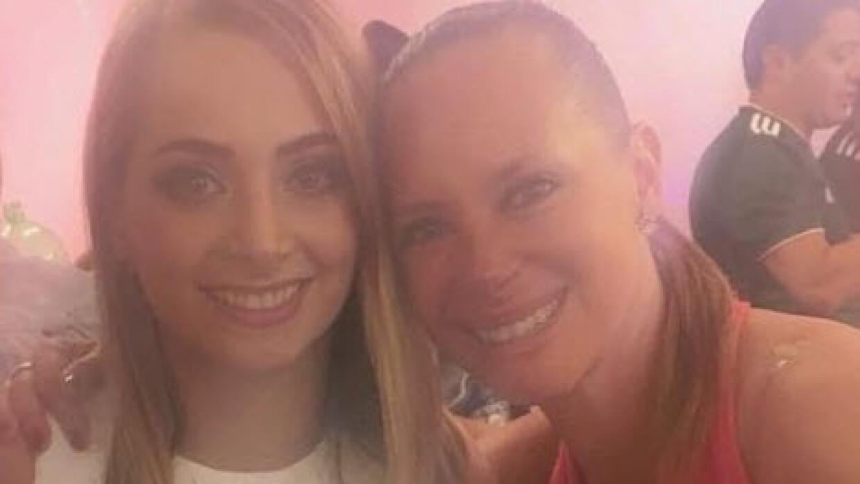 Yoseline Hoffman Yosstop Hermana De Ginny Hoffman Es Vinculada A Proceso Por Pornografia Infantil Famosos Univision