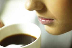 cafe-xicara-mulher_0.jpg