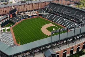 MLB busca que la Serie Mundial sea antes de diciembre.