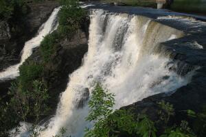 800px-Kakabeka_Falls.JPG