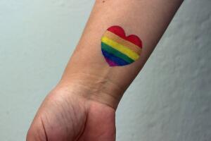 diseno-de-tatuajes-arcoiris-corazon.jpg