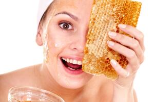 trucos-de-belleza-con-miel-3.jpg