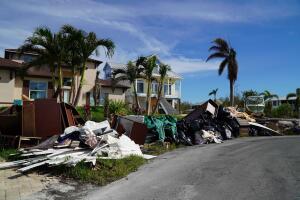 Aftermath-of-Hurricane-Ida-in-Fort-Myers-2022_111-copy-2048x1365.jpg