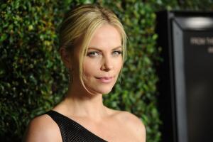 CharlizeTheron-rostro ovalado.jpg