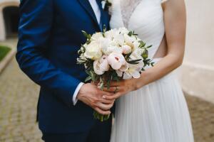 Decoración y pastel de bodas en color azul navy