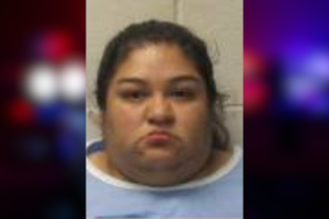 niña 15 meses inconsciente guardería trabajadora arrestada