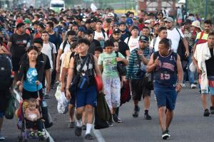 caravana inmigrantes a pie sur de méxico frontera texas