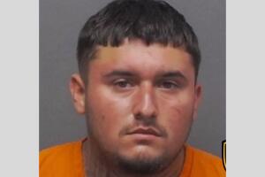 abandona hijo 3 años beber bar damian flores san antonio texas