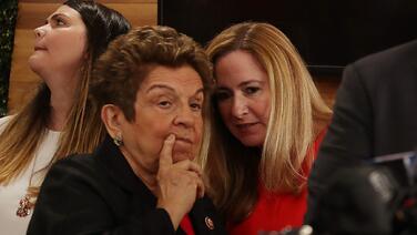 “Estamos vencidos y mal”: Así fue el descalabro electoral de los demócratas en el sur de Florida