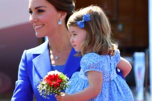 kate-middleton-charlotte-09-18-1400-1200.jpg