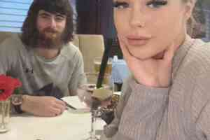 Mujer se enamora de hombre sin hogar