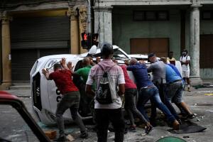 TOPSHOT-CUBA-POLITICS-DEMONSTRATION