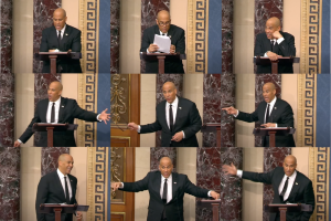 cory booker hablando.png