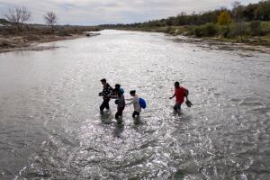 Río Grande, frontera, cruce de migrantes.