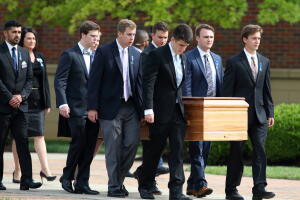 El funeral de Otto Warmbier, el joven que fue liberado en estado de coma por Corea del Norte y murió días después en EEUU.