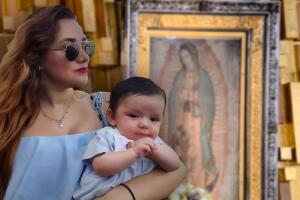 Sherlyn y su bebé André