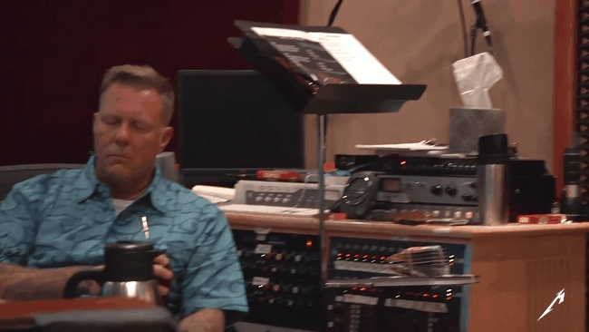 gif-de-metallica-atlas-rise.gif