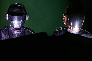 daft_punk_tocando.jpg