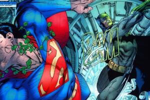 Batman golpea a Superman
