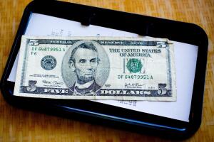 IMPUESTOS Y PROPINAS /Propina 8.jpg