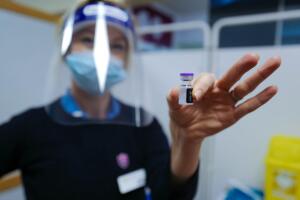 NHS England Starts Covid-19 Vaccination Campaign                                        "n