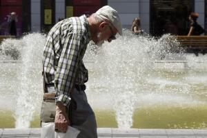 Ola de calor anciano