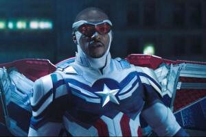 Falcon capitan américa del MCU.jpg