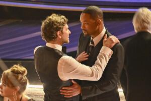 Will Smith pudo hablar unos minutos con Bradley Cooper tras lo sucedido.