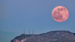 Tiempo de cambios: así afectará la luna llena rosa del 30 de abril a cada signo