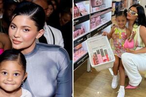 Kylie Jenner y Stormi.jpg
