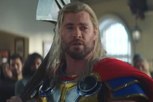 Chris Hemsworth harto de Thor personaje en Love and Thunder.jpg