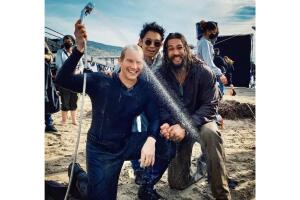 Jason Momoa Celebra Rodaje de Aquaman con James Wan y .jpg