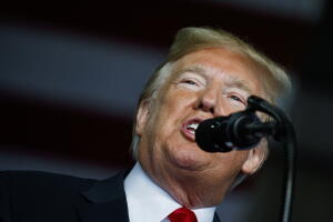 Trump no compite, pero fue el centro en torno al cual giró la campaña de estas elecciones de mitad de periodo.