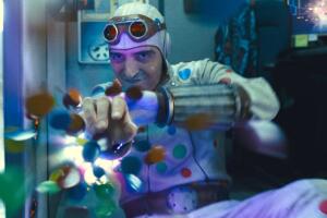 Polka-Dot Man - Los Superhéroes más raros del cine.jpg