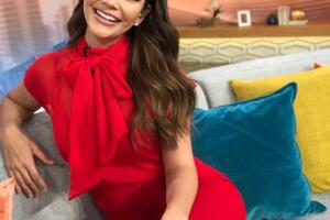 Atuendos de Ana Patricia en colores vibrantes