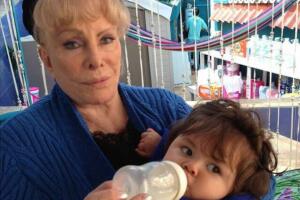 Verónica Castro y su madre