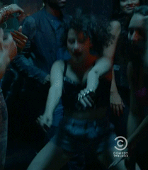 garota-desce-chao.gif