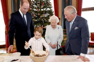 Queen Elizabeth II, Prince Charles, Prince of Wales, Prince William, Duke of Cambridge, Prince Georg