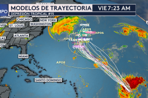 Modelos de trayectoria depresión tropical #15