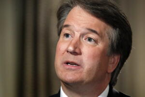 Tres mujeres han acusado públicamente a Kavanaugh de agresión sexual o comportamiento sexual inapropiado.