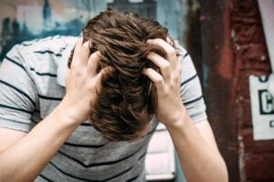 Hombre con depresión