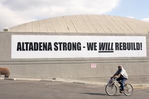 Altadena se recupera tras el incendio Eaton: daños, esperanza y actualidad del fuego