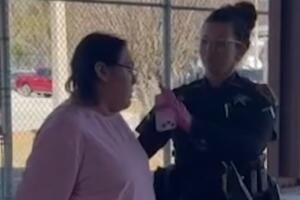 Videos de vigilancia mostrarían presunto abuso contra tres menores, según autoridades.
