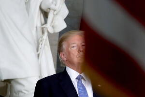El presidente Donald Trump en una ceremonia en el Capitolio. 