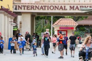 Jeremy Renner y su hijita Ava