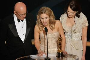 Padres y hermana de Heath Ledger reciben premio Oscar póstumo