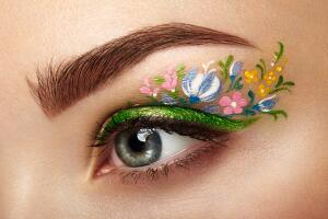 maquillaje-con-flores.jpg