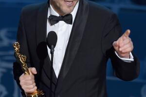 Lubezki recibiendo oscar a mejor fotografía 